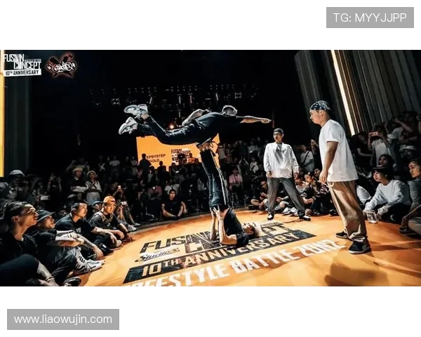 上海极限运动队在世界街舞大赛中的力量表现引发热议与赞赏 上海极限运动队在世界街舞大赛中的力量表现引发热议与赞赏