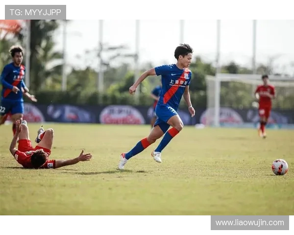 上海足球队的奋斗历程与荣耀追寻的真实记录