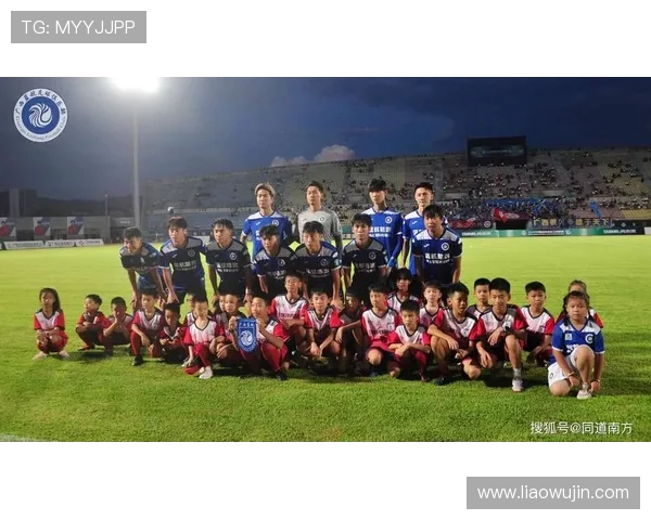 广州足球队战术争议引发热议球迷观点交锋与未来发展探讨