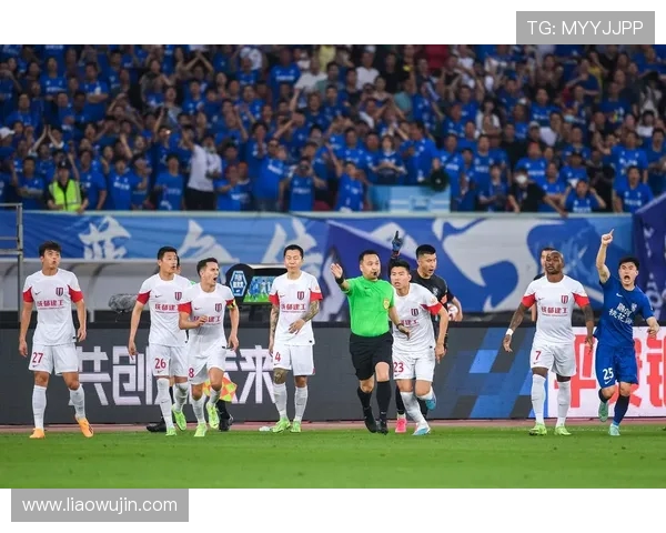 成都足球队创历史新高状态排名引发球迷热议与期待