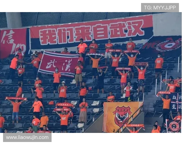 武汉篮球队实力之争引发热议球迷观点交锋不断 武汉篮球队实力之争引发热议球迷观点交锋不断