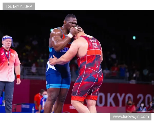 布鲁克洛佩斯:从篮坛巨星到球队领袖的华丽转身与奋斗历程 布鲁克洛佩斯:从篮坛巨星到球队领袖的华丽转身与奋斗历程